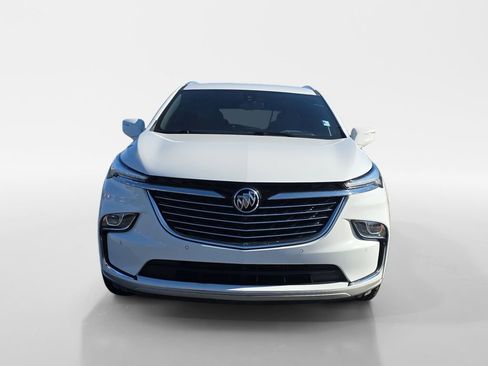 Used 2024 Buick Enclave Premium image 9