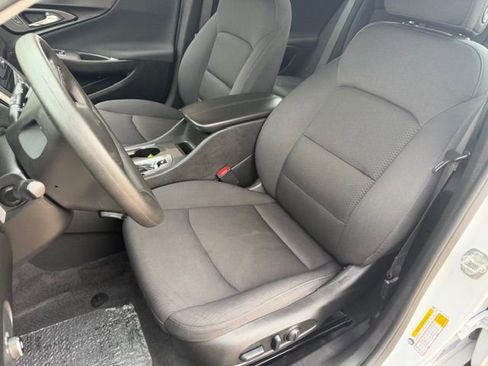 Used 2025 Chevrolet Malibu LT image 13