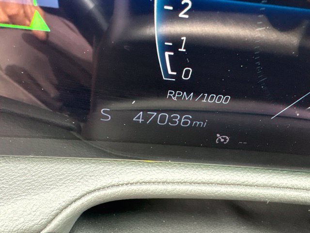 Used 2025 Cadillac XT4 Premium Luxury FWD image 10