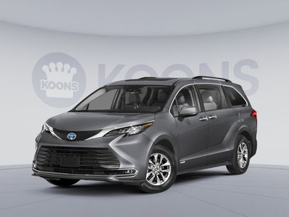 Used 2023 Toyota Sienna XLE