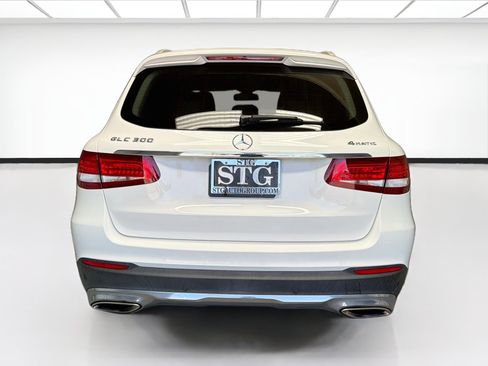 Used 2018 Mercedes-Benz GLC 300 4MATIC image 5