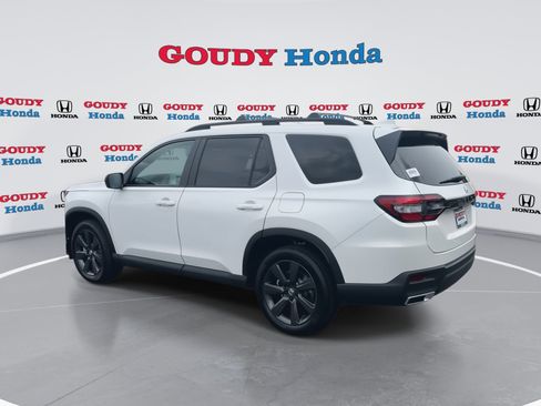 New 2026 Honda Pilot Sport image 6