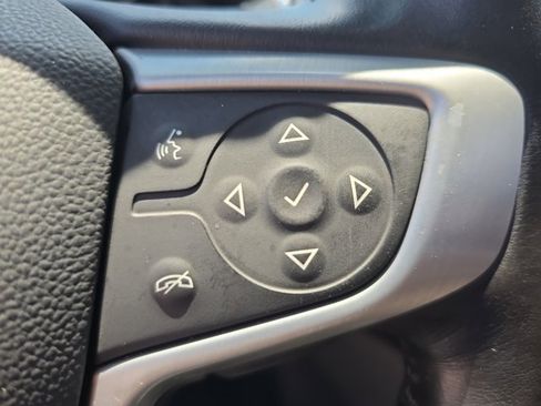 Used 2022 GMC Terrain SLT w/ Infotainment Package II image 17