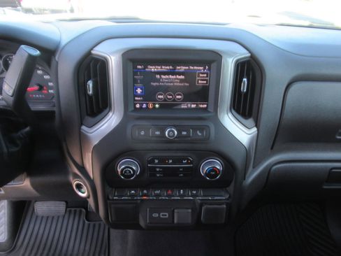 Used 2024 Chevrolet Silverado 1500 Custom image 20
