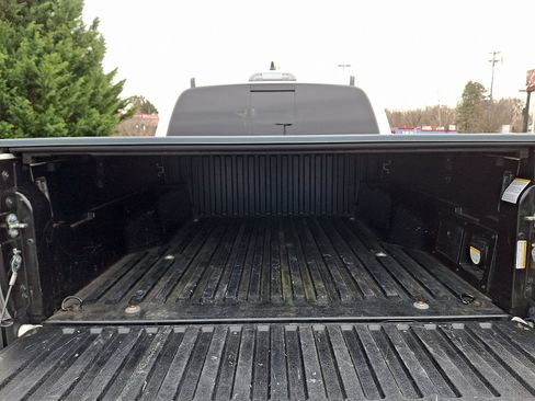 Certified 2020 Toyota Tacoma TRD Sport image 27