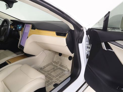 Used 2019 Tesla Model S 75D image 45