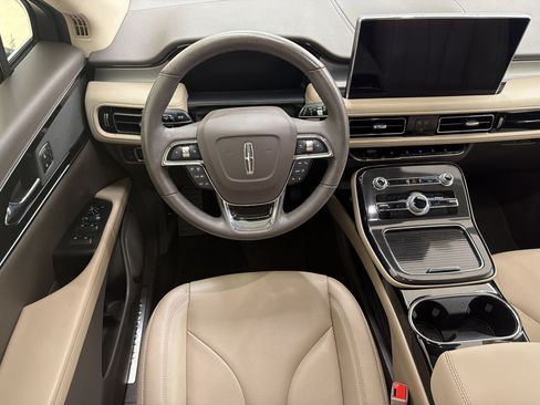 Used 2023 Lincoln Nautilus FWD image 26