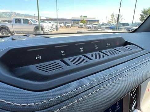 Used 2024 Ford Bronco Raptor w/ Interior Carbon Fibre Pack AWD/4WD image 33