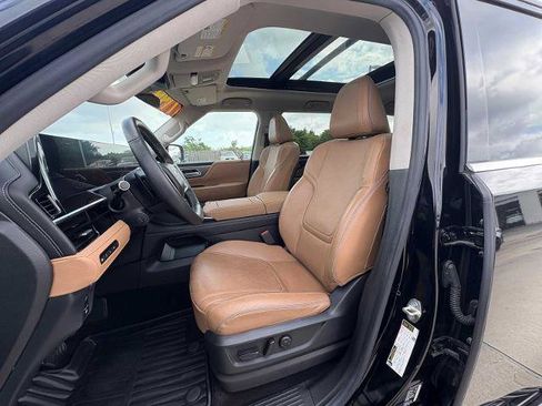 Certified 2025 INFINITI QX80 Luxe w/ Exterior Package RWD image 15