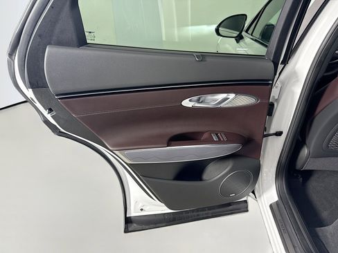 Used 2023 Genesis GV70 2.5T w/ Advanced Package image 26