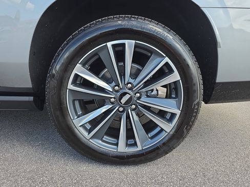 Certified 2026 Cadillac Escalade ESV Sport w/ Touring Package AWD/4WD image 35
