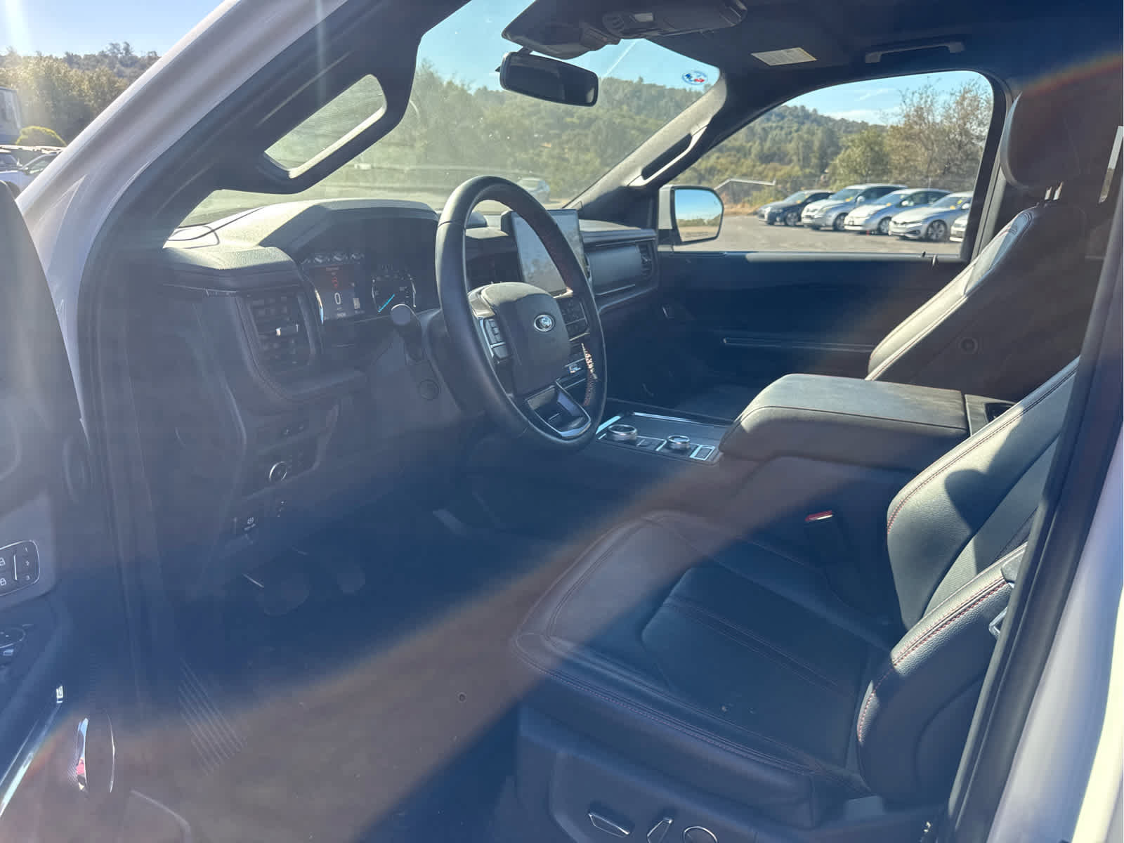 Used 2023 Ford Expedition Limited AWD/4WD image 11