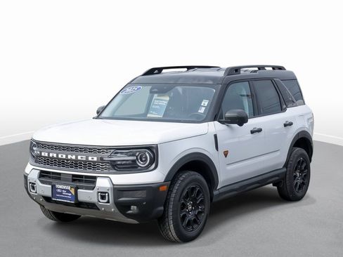 Certified 2025 Ford Bronco Sport Badlands AWD/4WD image 4