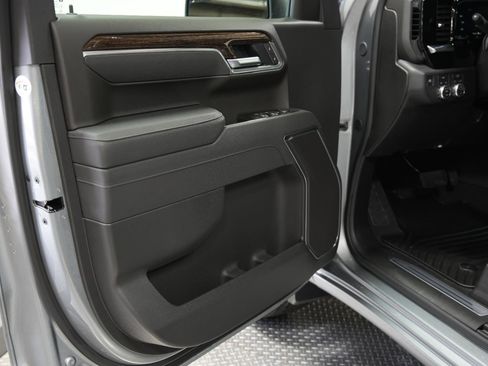 New 2026 GMC Sierra 1500 Elevation image 19