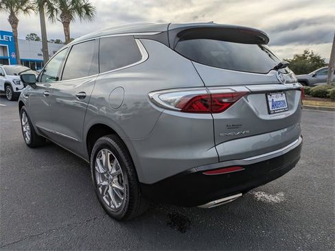 Used 2023 Buick Enclave Essence w/ Experience Buick Package image 6