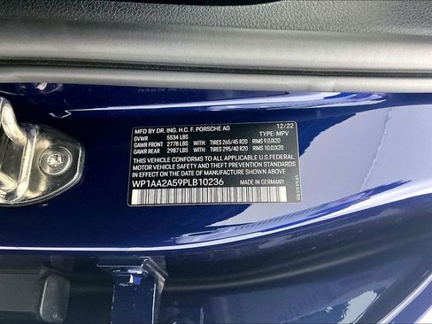 Used 2023 Porsche Macan image 43