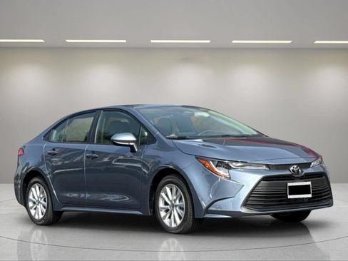 New 2026 Toyota Corolla LE FWD image 2