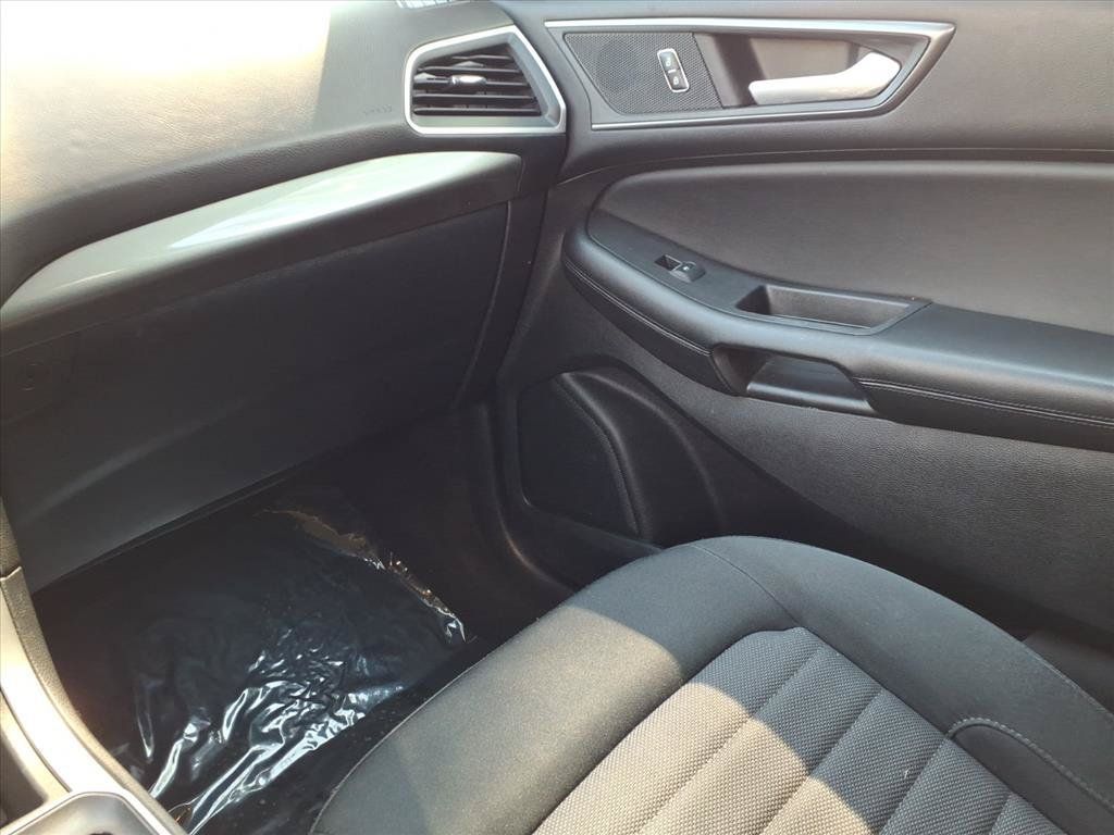 Used 2022 Ford Edge SE w/ Black Appearance Package AWD/4WD image 22