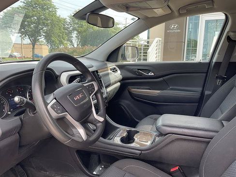 Used 2021 GMC Acadia SLE w/ LPO, Floor Liner Package FWD image 2