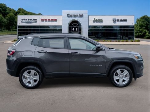 Used 2022 Jeep Compass Latitude w/ Convenience Group AWD/4WD image 7