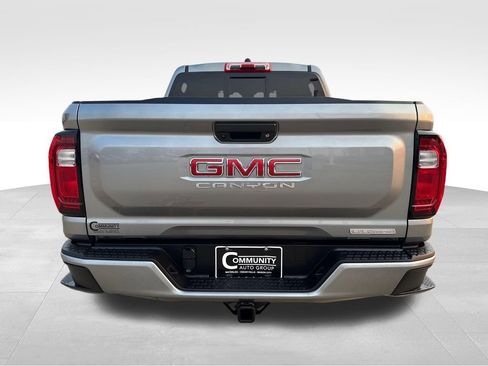 Used 2024 GMC Canyon Elevation w/ Convenience Package AWD/4WD image 4