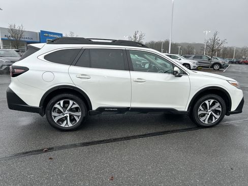 Used 2022 Subaru Outback Limited w/ Popular Package #2 image 8