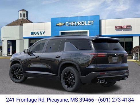 New 2026 Chevrolet Traverse LT image 3