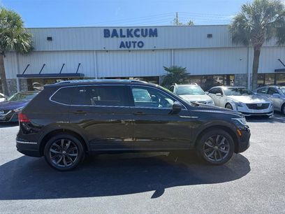 Used 2023 Volkswagen Tiguan SE w/ Panoramic Sunroof Package