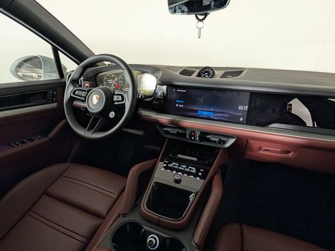 New 2026 Porsche Cayenne Coupe image 22