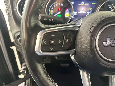 Used 2022 Jeep Wrangler Unlimited Sahara w/ Cold Weather Group image 15