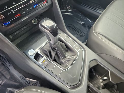 Used 2022 Volkswagen Tiguan SE R-Line FWD image 21