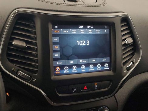 Used 2021 Jeep Cherokee Latitude Lux w/ Sun & Sound Group image 19