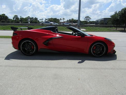 Used 2023 Chevrolet Corvette Stingray Premium Conv w/ Z51 Performance Package RWD image 4