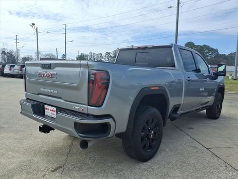 Used 2025 GMC Sierra 2500 AT4 w/ AT4 Premium Plus Package image 7