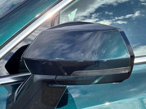 Used 2024 Cadillac XT4 Premium Luxury image 53