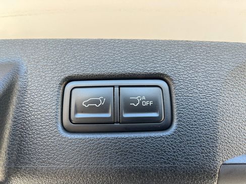 Used 2024 Kia Telluride EX w/ EX Captain's Chair Package image 35
