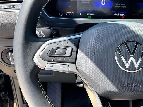 Used 2023 Volkswagen Tiguan SE image 23