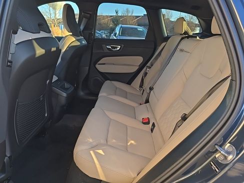 New 2026 Volvo XC60 B5 Core w/ Climate Package AWD/4WD image 8