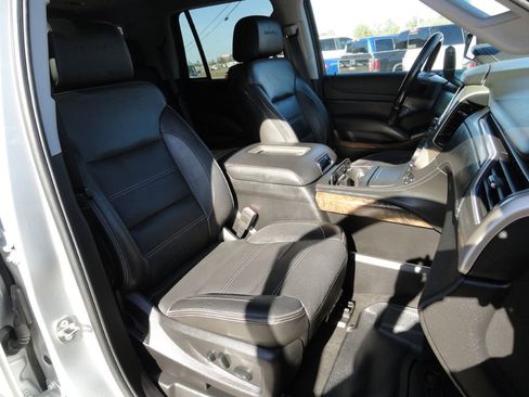 Used 2018 GMC Yukon Denali image 9
