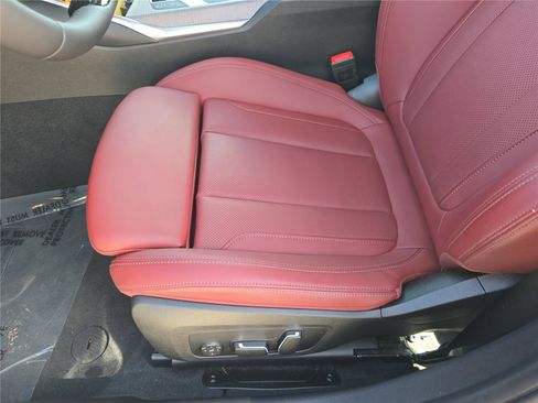 Used 2025 BMW 330i Sedan image 16