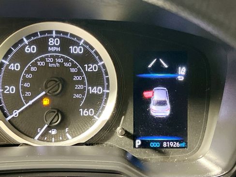 Used 2020 Toyota Corolla LE FWD image 23