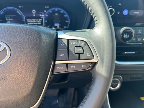 Used 2024 Toyota Grand Highlander AWD Hybrid image 14