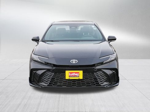 Used 2025 Toyota Camry XSE image 2