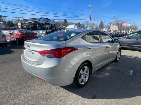 Used 2013 Hyundai Elantra GLS w/ Preferred Pkg image 4