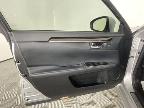 Used 2018 Lexus ES 350 w/ Navigation System Package image 12