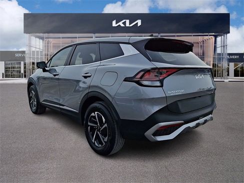Used 2024 Kia Sportage LX image 4