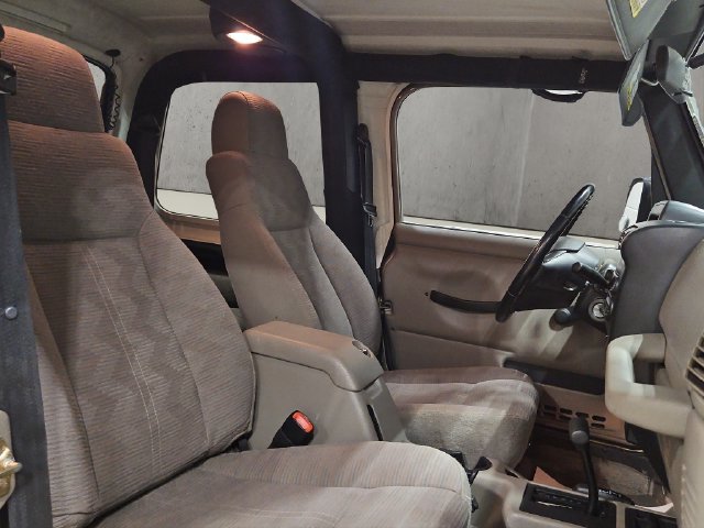 Used 2004 Jeep Wrangler 4WD w/ Dual Top Group image 20