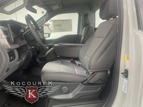 New 2026 Ford F250 XL w/ XL Chrome Package image 11