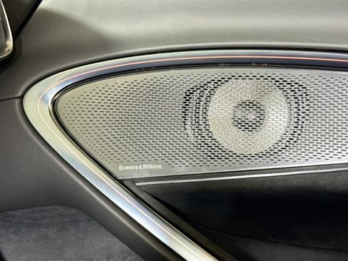 Used 2025 McLaren Artura Spider RWD image 12