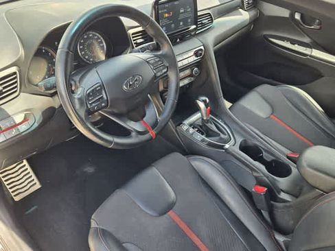 Used 2020 Hyundai Veloster Turbo FWD image 2